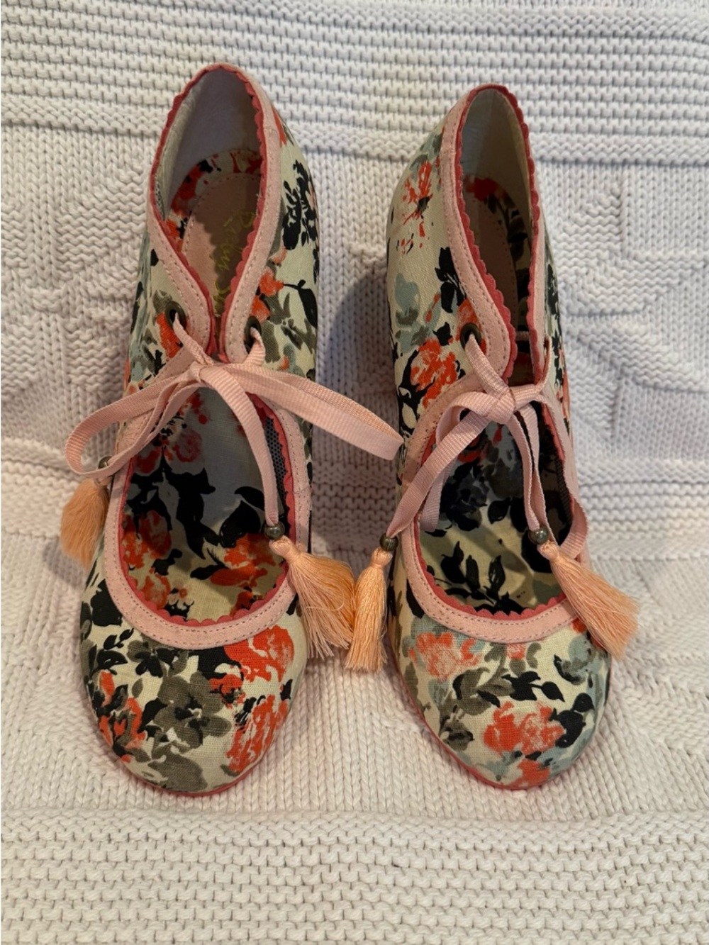 Ruby Shoo Willow Floral Tassel  Heels - Pink Trim, size 4/37 - Picture 2 of 7